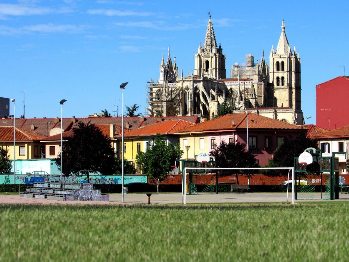 דירות לאון Www Parques De La Catedral Travel Com Parking Privado Gratis מראה חיצוני תמונה